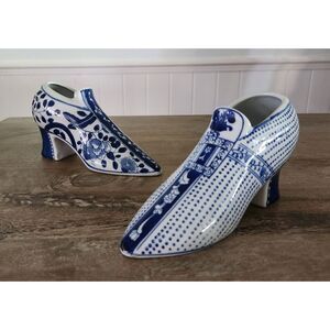 Lot/ Pair 2- Chinoiserie Shoes Vase‎ Planters White Blue Porcelain Asian Heels